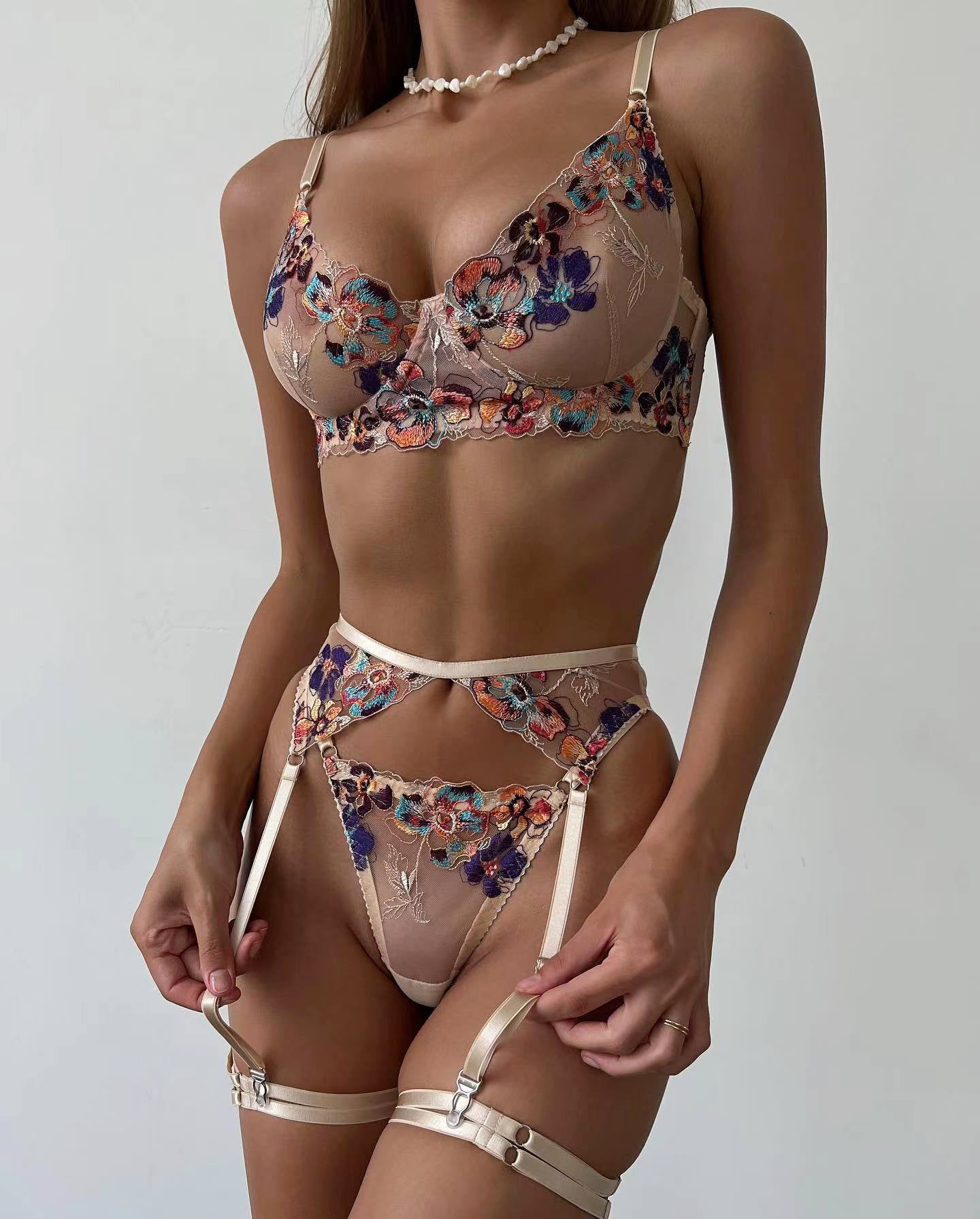 Muse Embroidered Sexy Lingerie Set